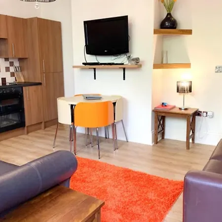 Casa vacanze 16, The Moorings - Ground Floor Moments From