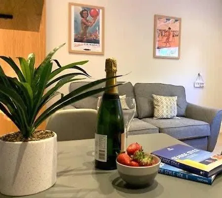 16, The Moorings - Ground Floor Moments From 度假居 法利